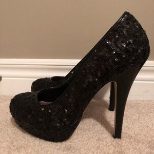 Sequence high heel shoes